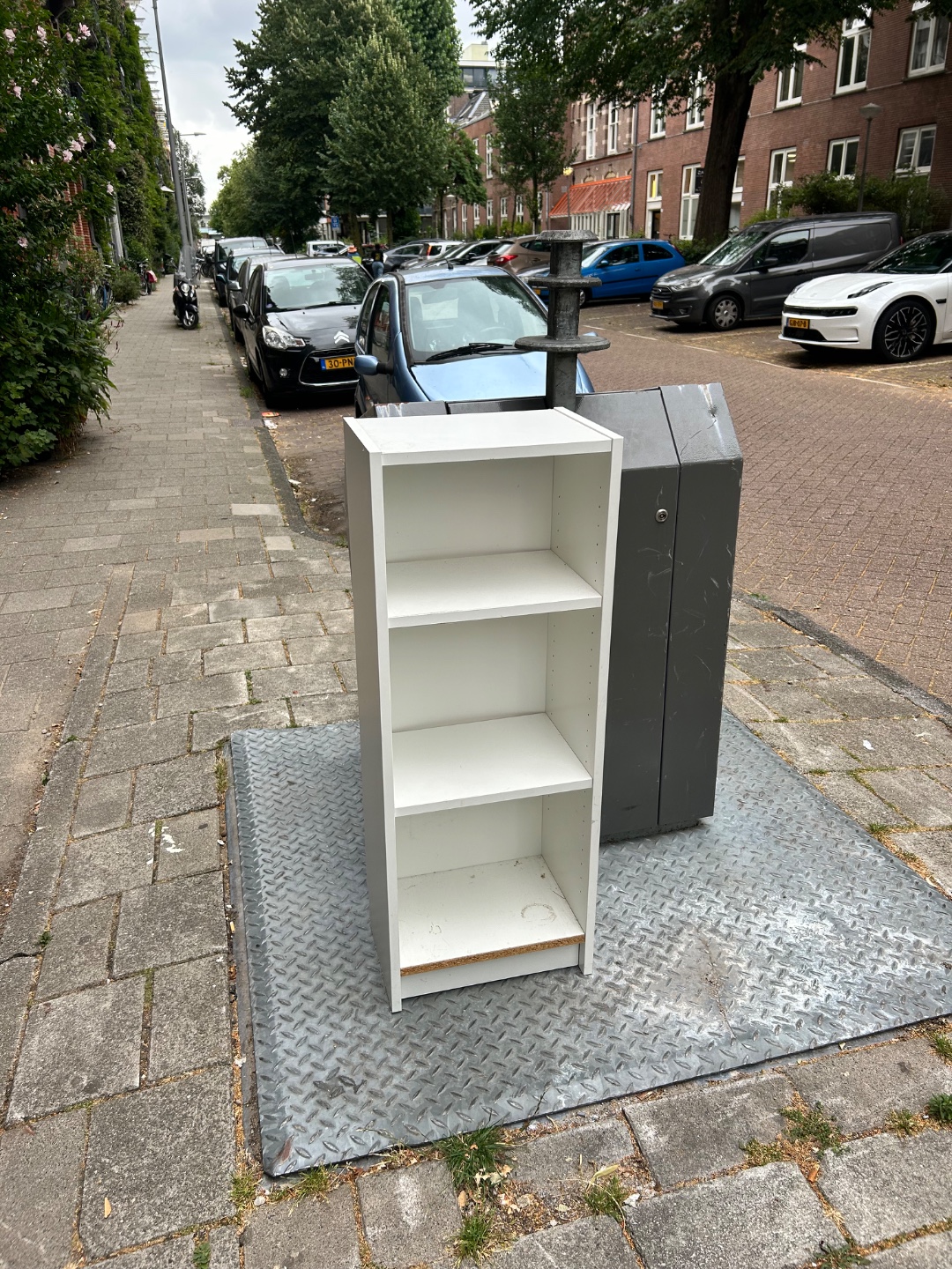 Item found on Amsterdam, Dapperbuurt, Domselaerstraat 7 1