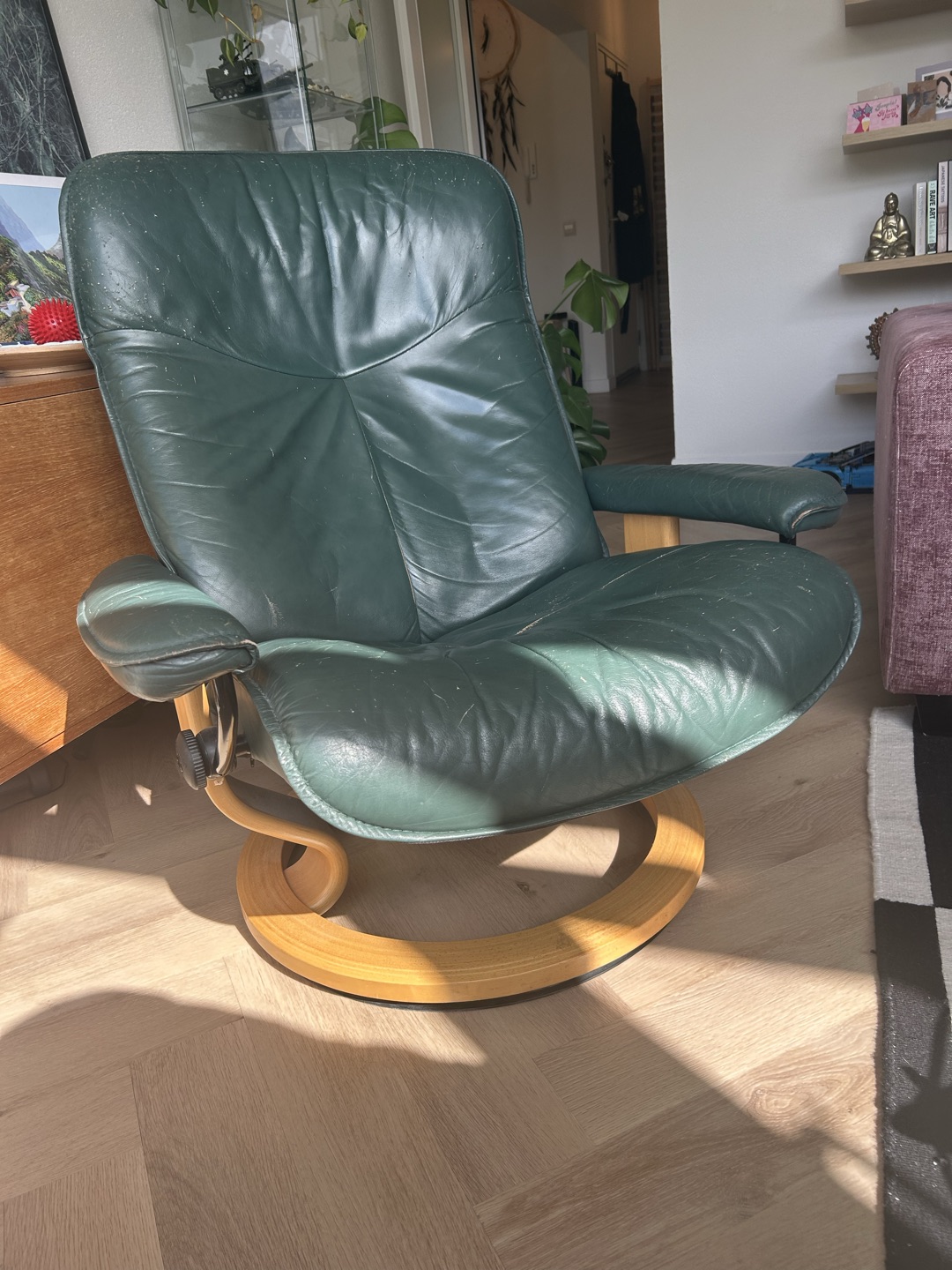 Stressless Chair (has some scratches from my cat) but can still be used. 2