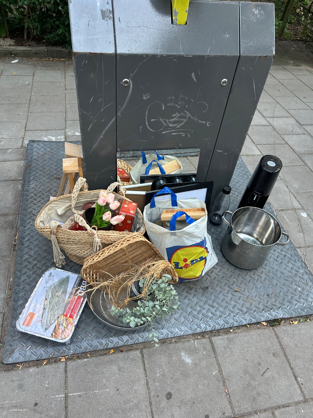 Item found on Amsterdam, Dapperbuurt, Commelinstraat 47 3