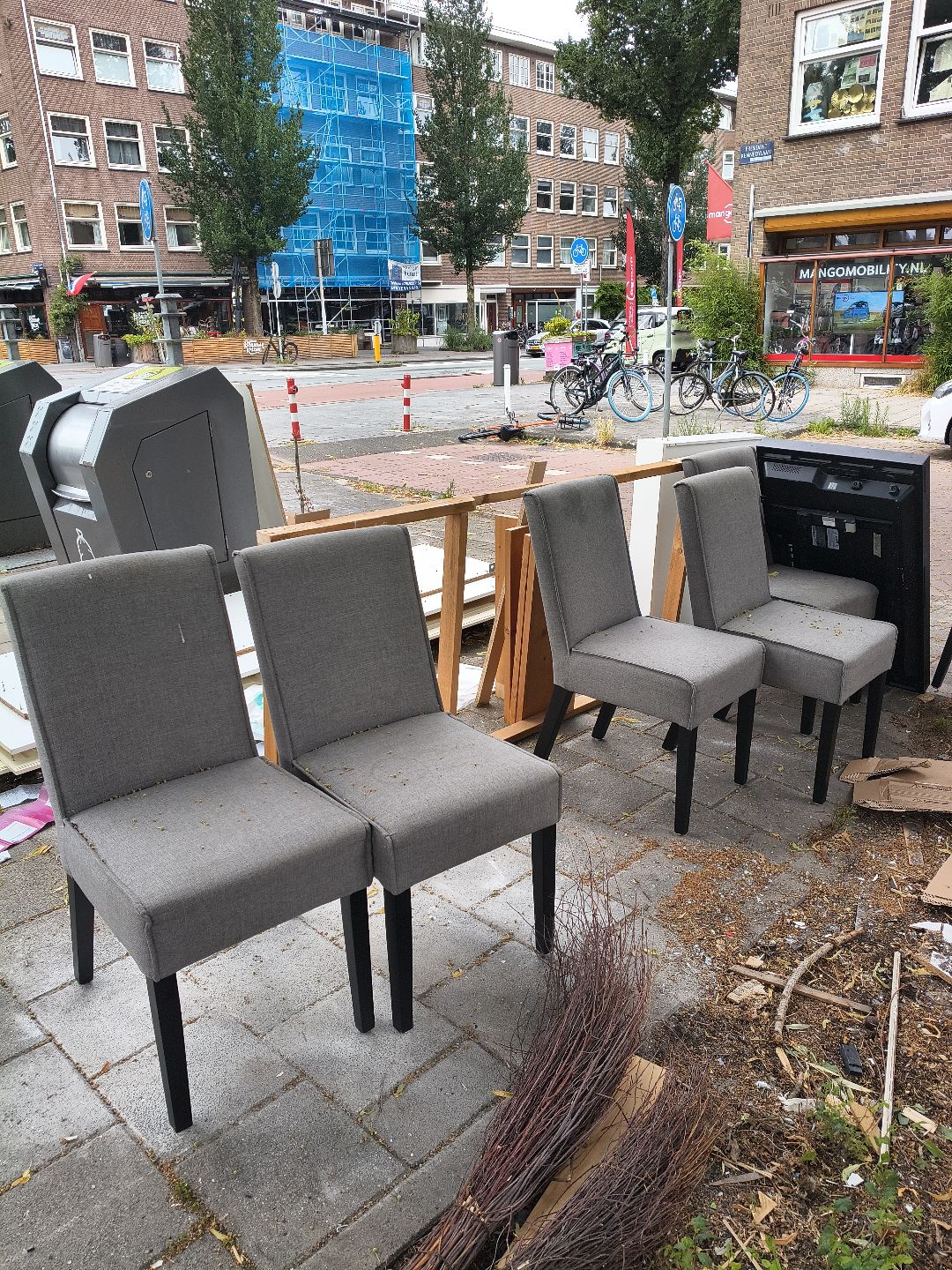 Item found on Amsterdam, Rijnbuurt, President Kennedylaan 128 1