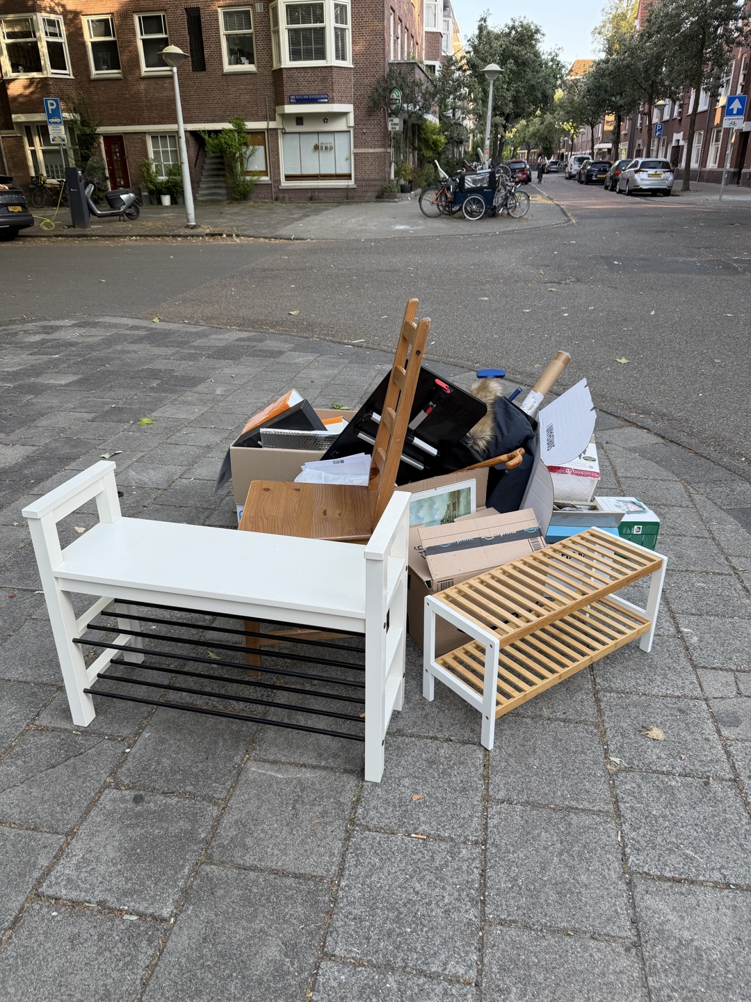 Item found on Amsterdam, Zuid, Stadionbuurt, Van Tuyll van Serooskerkenweg 8 1