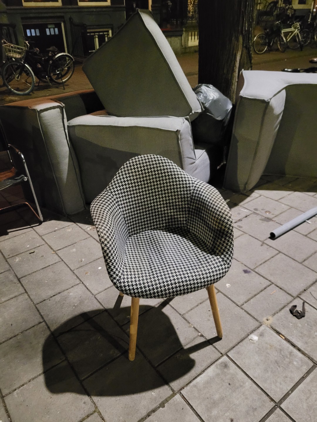Entire sofa, plus a few stools. Don't know if it's worth something. Decide for yourself 1