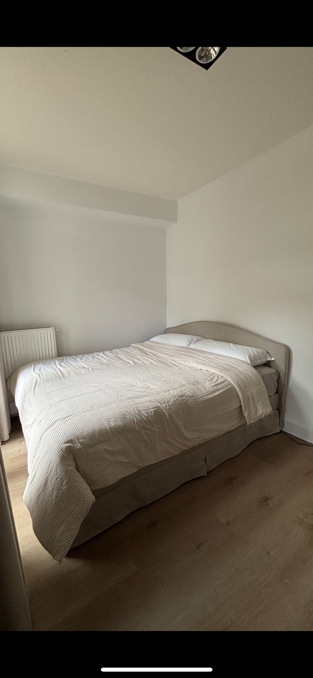 Bed and mattress 180x200 
+34601494308 to pickup 1