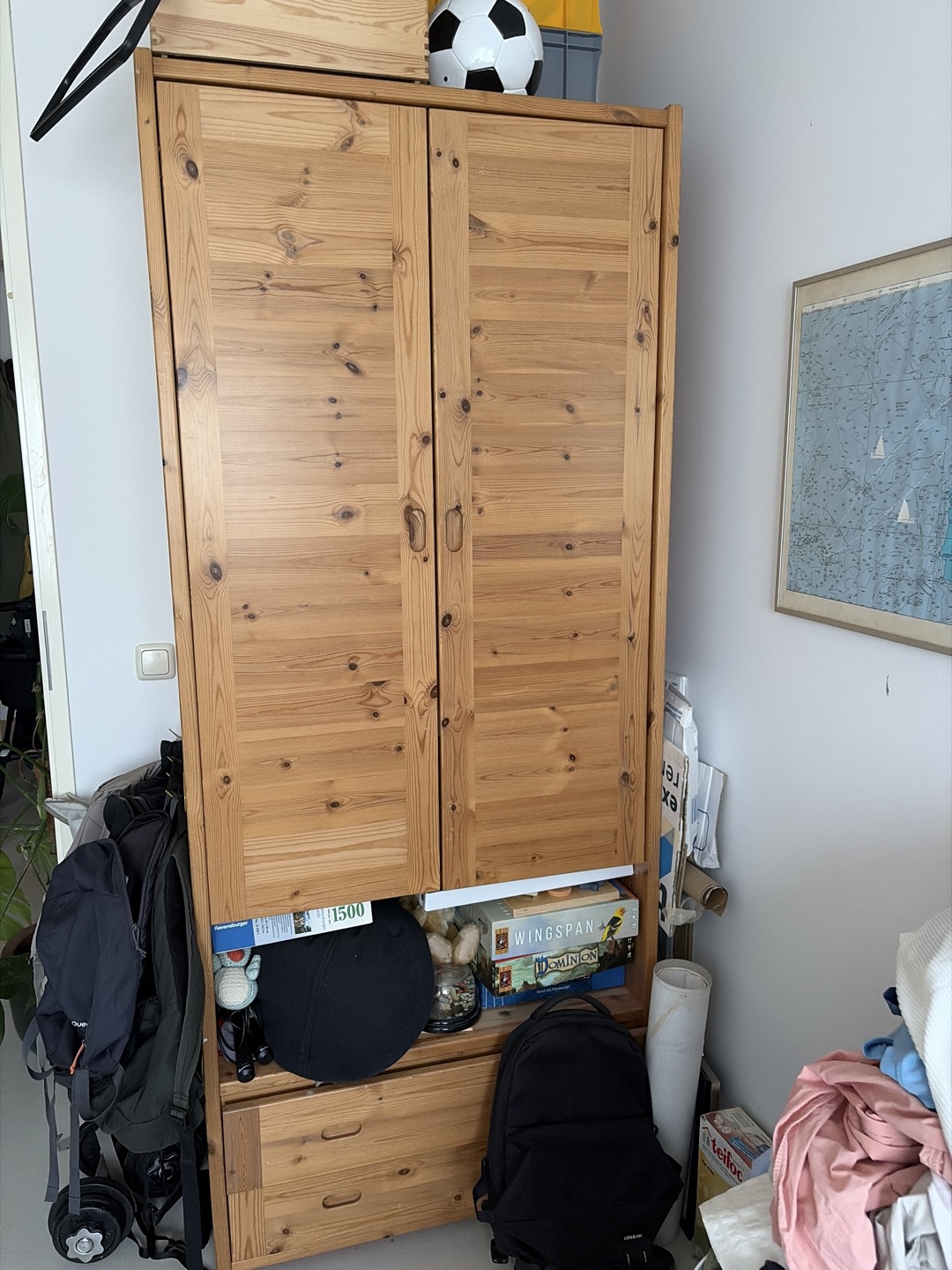 Cabinet, in great shape. Will be stooped on Wednesday evening 1