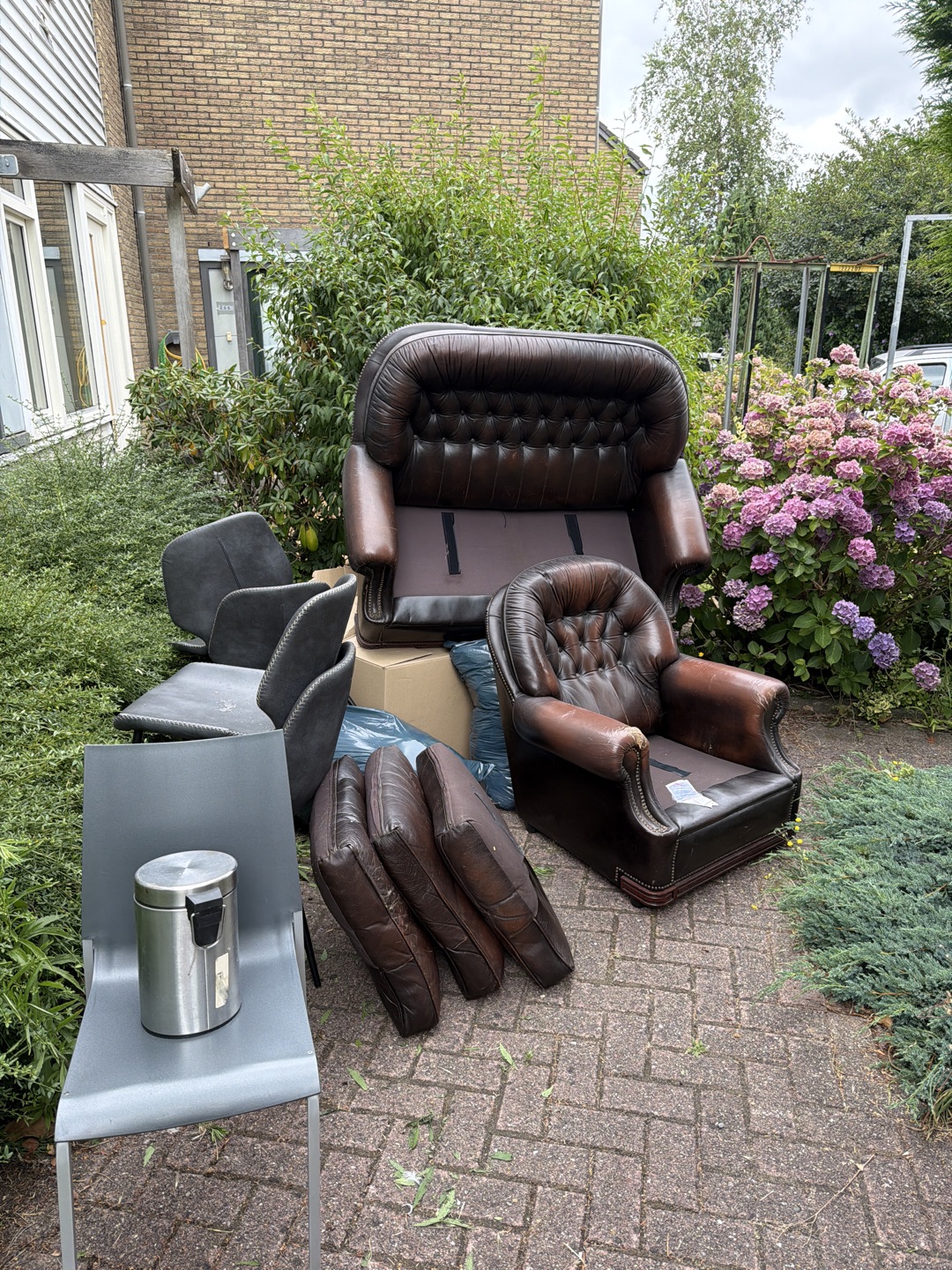 Bank, fauteuil en stoelen 1