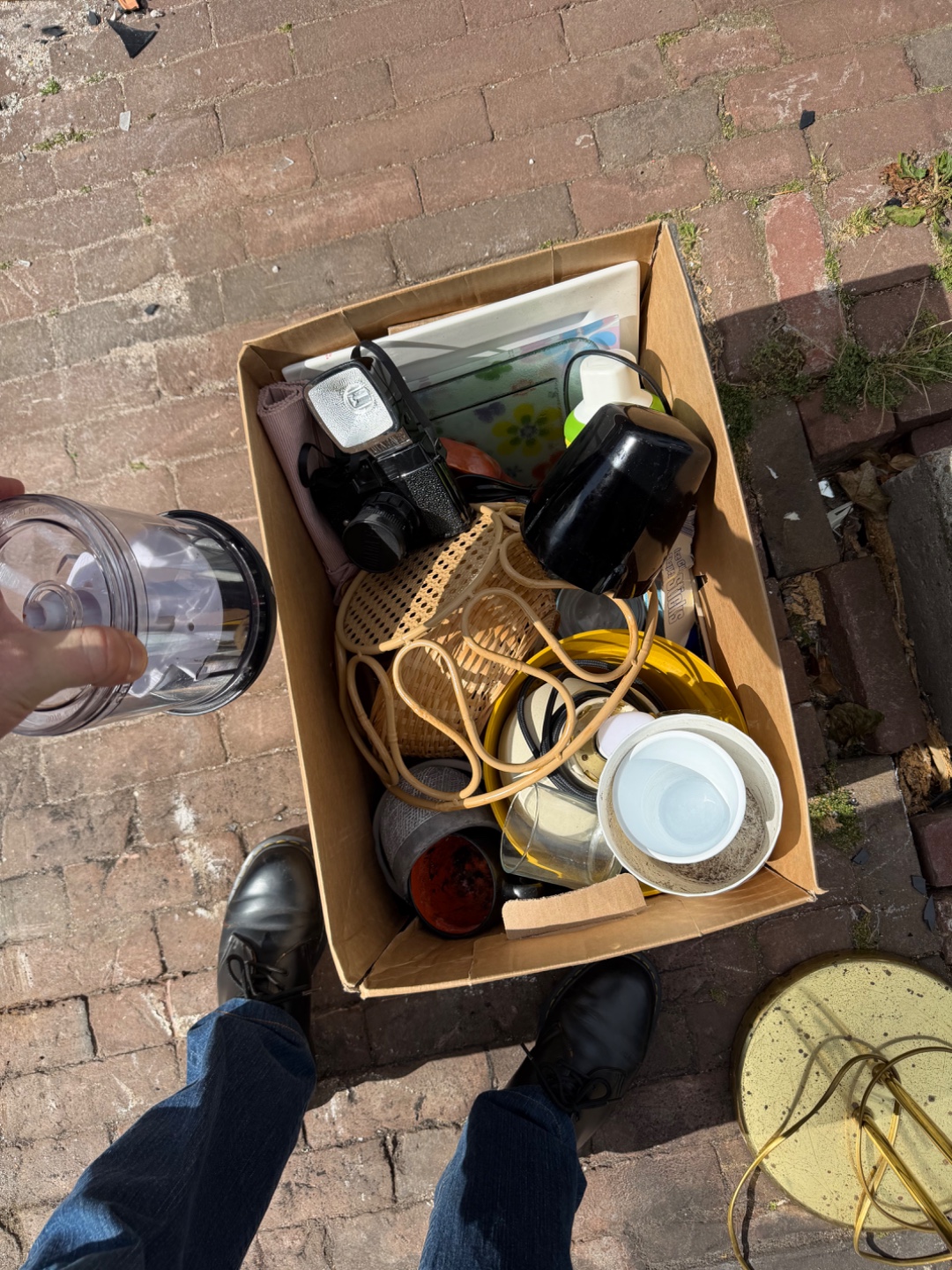 Working lamp,
Plates,
Fruit bowl,
And other things 2