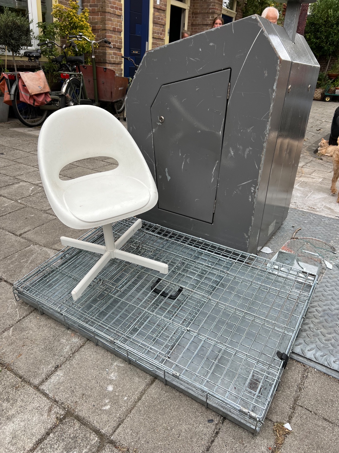 Cute little chair and big bench!! 1