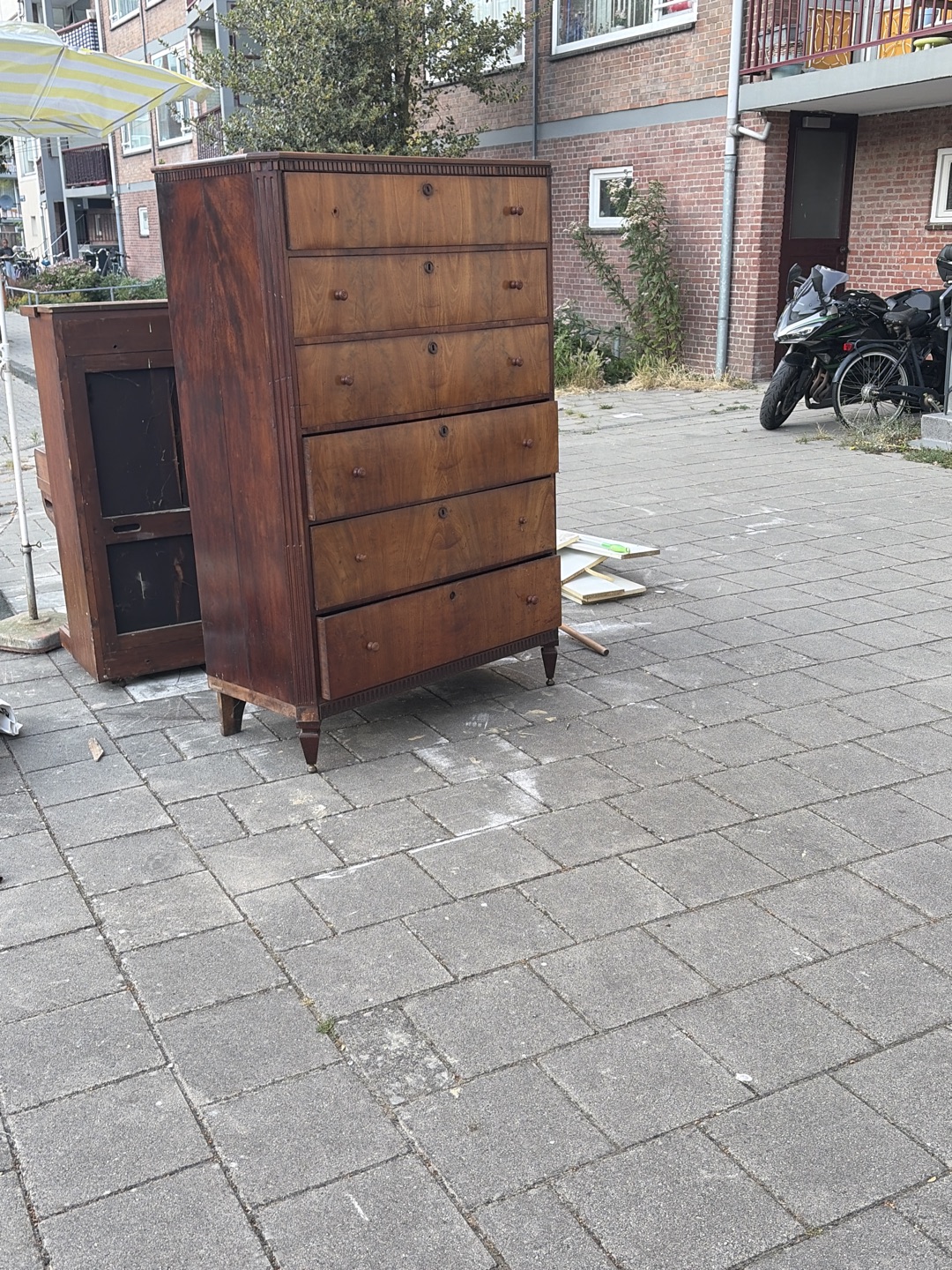 Kast en piano 1
