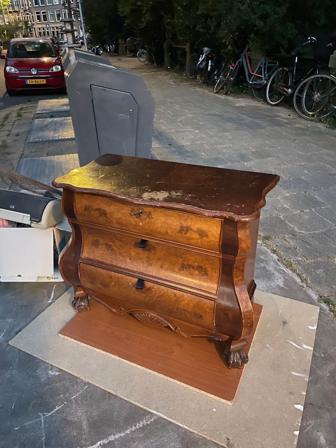Item found on Amsterdam, Overtoomse Sluis, Derde Kostverlorenkade 33 1