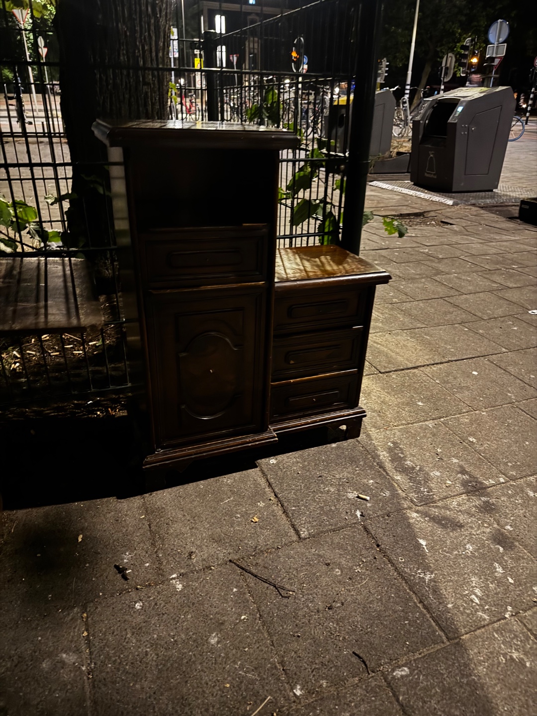 Item found on Amsterdam, De Pijp, Hemonystraat 1 2